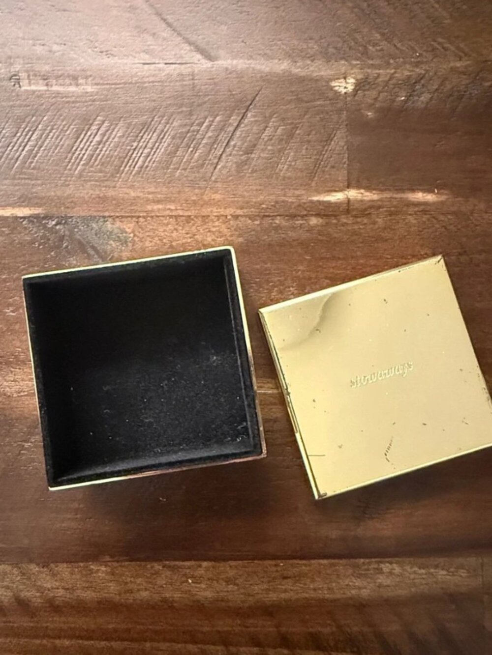 kate spade gold and black ‘stowaways’ box